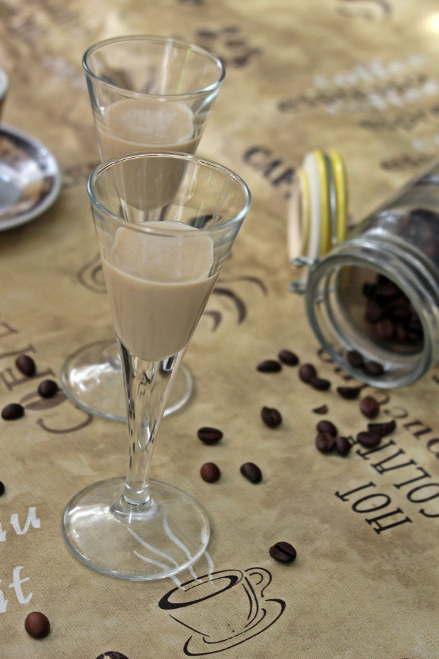 kávélikőr gasztroajándék likőr kávé cukor sűrített tej kávétejszín rum vendégvárók