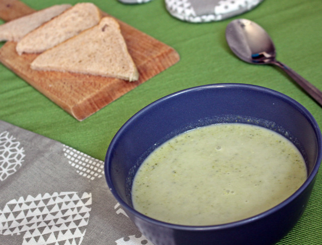 brokkoli krumpli hagyma tejszín fincsi ebédek leves