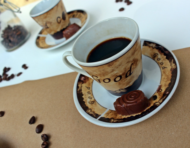 kávé csokoládé tejcsokoládé pasztilla csoki pasztilla marcipán bonbon édességek
