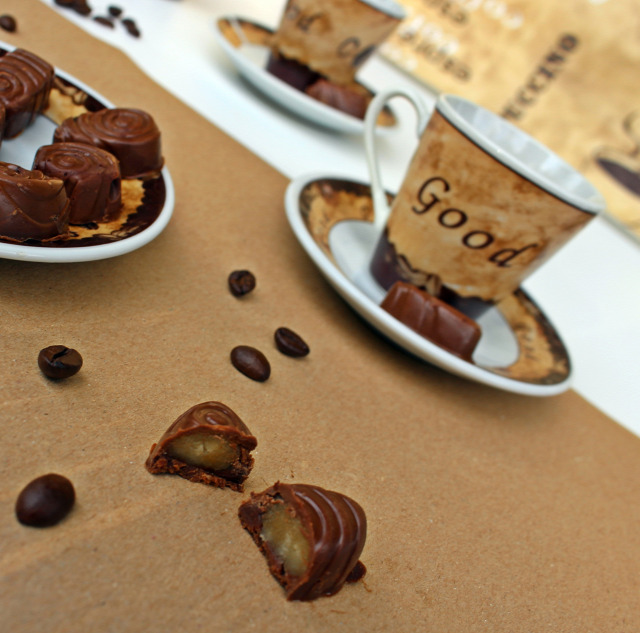 kávé csokoládé tejcsokoládé pasztilla csoki pasztilla marcipán bonbon édességek
