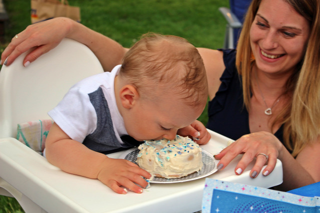 szülinap torta maszatolós torta piskóta tojás liszt cukor mascarpone görög joghurt barack barackpüré vendégvárók édességek