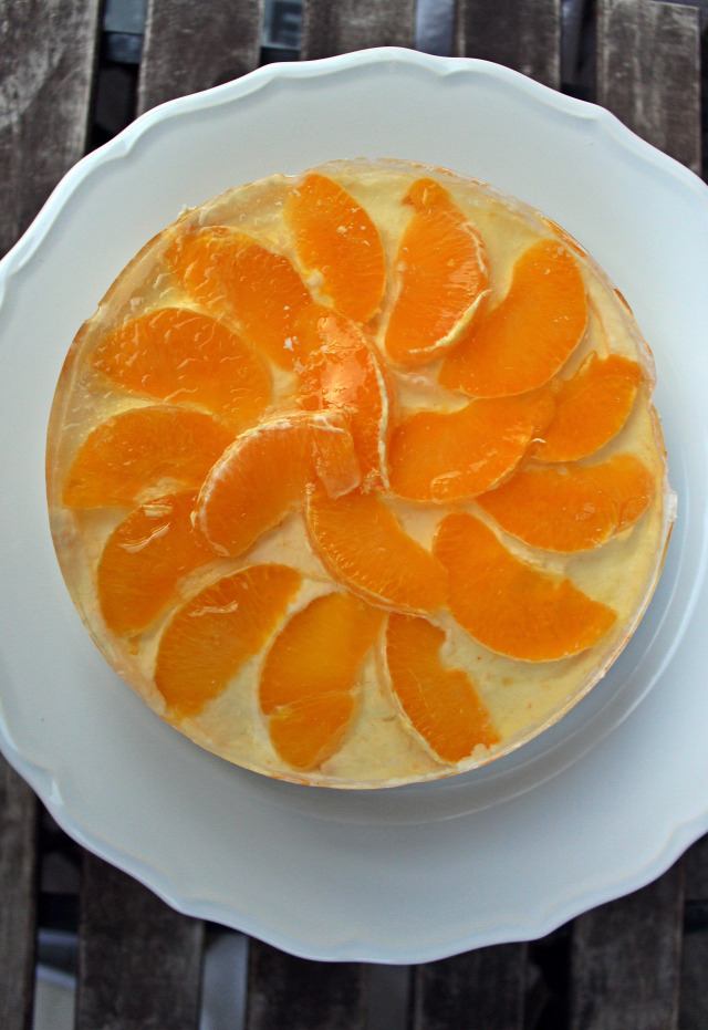 narancs torta édességek sütésnélkül keksz háztartásikeksz mézeskalácsfűszer porcukor zselatinfix habtejszín tejföl tortazselé