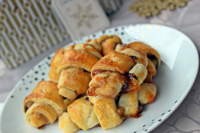 rugelach karácsony advent adventi naptár narancs kandírozott narancs csokoládé étcsokoládé csoki étcsoki narancslekvár ráérős reggelik édességek vaj mascarpone cukor liszt