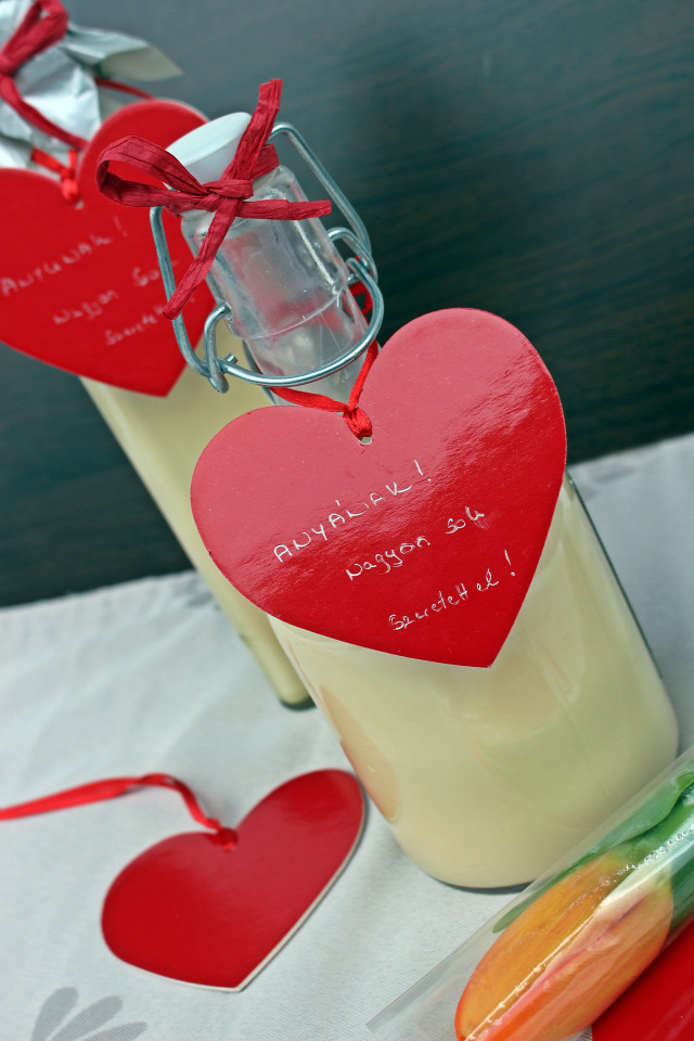 alkohol sűrített tej vaníliás cukor cukor habtejszín baileys vendégvárók ehető ajándék anyák napja