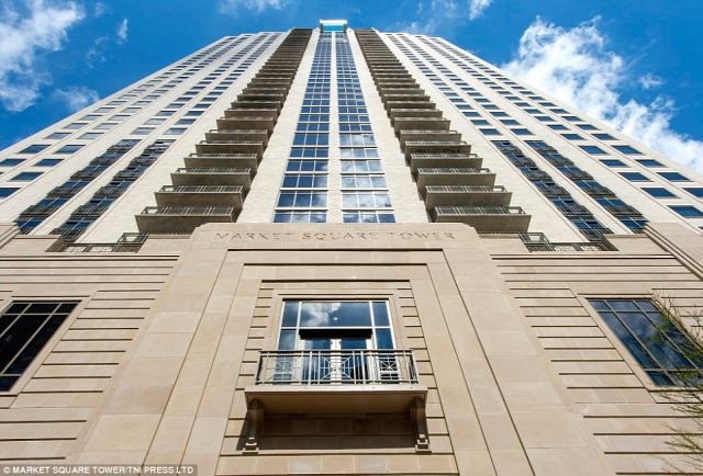 újlakáspiac lakáspiac építészet magasházak modern társasházak Market Square Tower Houston Texas USA Ingatlanműhely