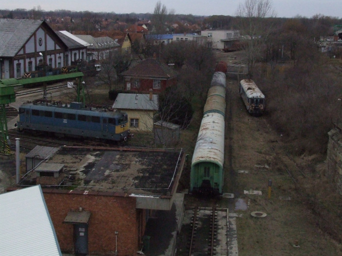 Szeged vasút villamos vasútvillamos EU beszerzés