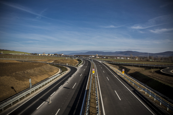 közút útépítés Szlovákia Miskolc Kassa M30 autóút határ beszerzés EU Homolya Róbert NFM NIF