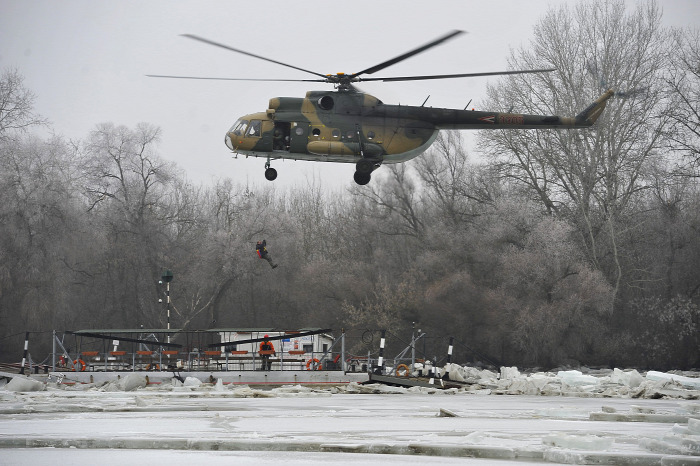 Tisza hajózás komp magazin helikopter repülés baleset