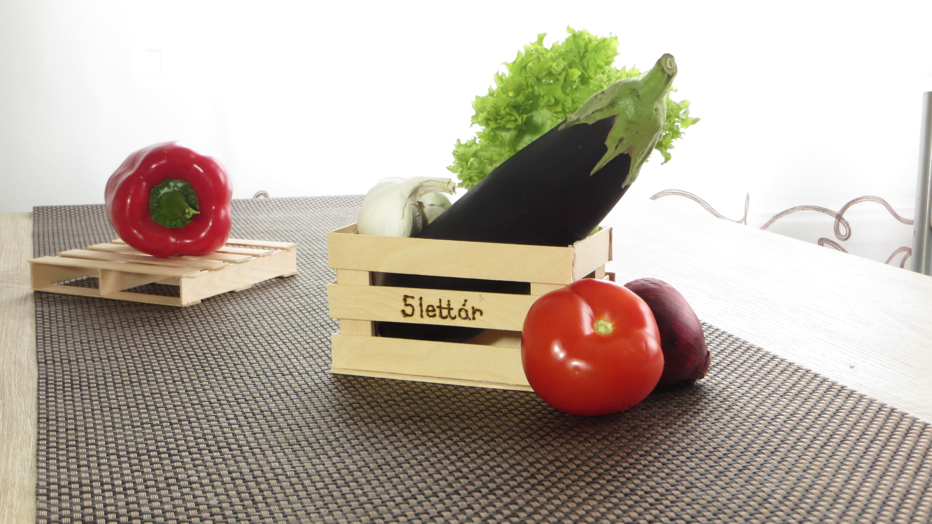 DIY spatula rekesz asztaldísz videó dekoráció használati tárgy konyha olcsó közepes pirográf ragasztópisztoly újrahasznosítás tavasz