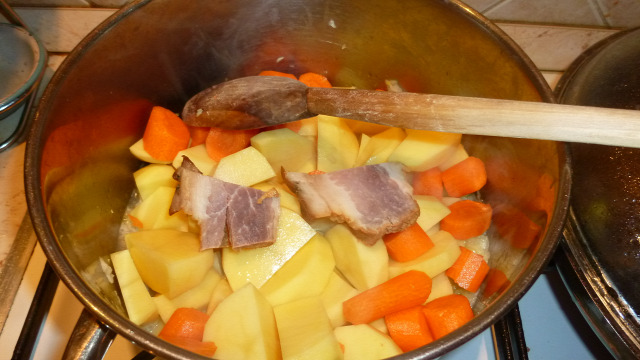 Krumplikrémlevesm krumpli  répa  gyors  egyszerű krumpli  leves finom