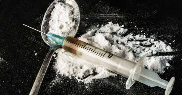 egészség mentális függőség drog heroin kokain szociális háló pszichológia tudomány