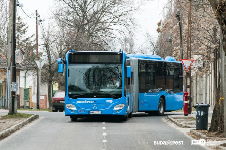 gördülő történetek autóbusz villamos troli metró vezetők utasok BKK VT Arriva tömegközlekedés közlekedési reality