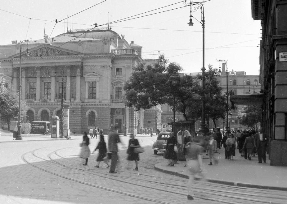 Nemzeti Színház  Blaha Lujza tér Törőcsik Mari Gobbi Hilda Budapest anno nosztalgia kultúra