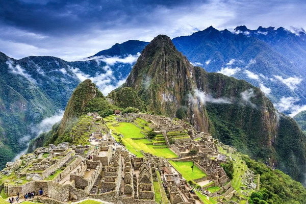Angkor Memphisz Knósszosz Machu Picchu Karthagó Trója Petra Babilon elveszett városok Misztikus kultúra utazás romváros Külföldi kaland