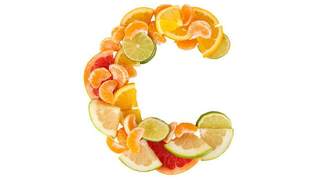 hajhullás koapszodás hajátültetés prp-terápia kezelés vitamin vitaminhiány C-vitamin citrusok citrom narancs zöldségek megfázás betegség hideg tél
