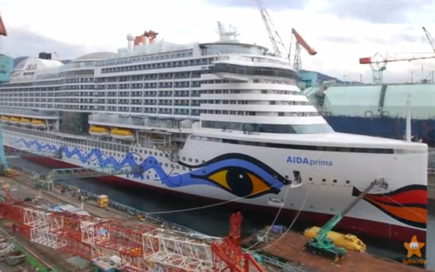 Time lapse hajó utasszállító óceánjáró építés Aida Prima Mitsubishi Nagaszaki szárazdokk