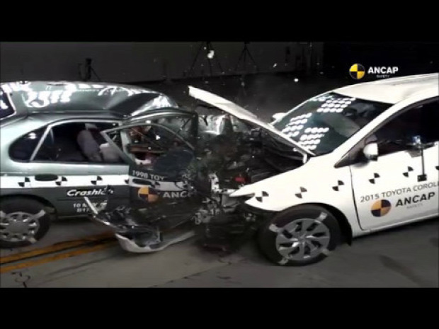 autó biztonság karambol ütközés Toyota Corolla