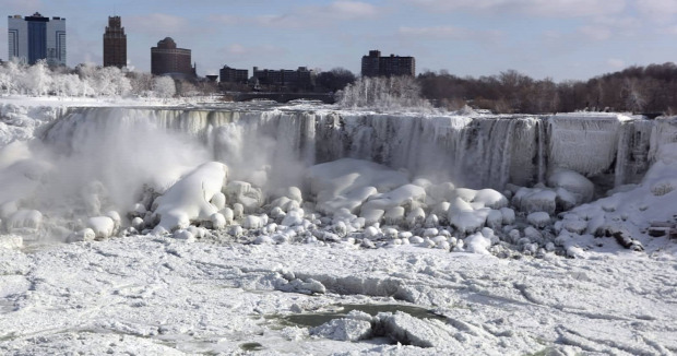 Niagara  vízesés drón tél jég