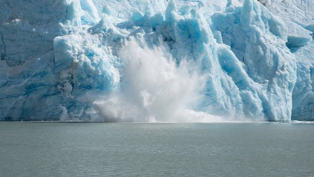 jég gleccser omlik omlás