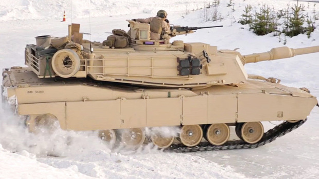 Tank Leopárd M1 Abrams driftelés jég hó USA norvégia