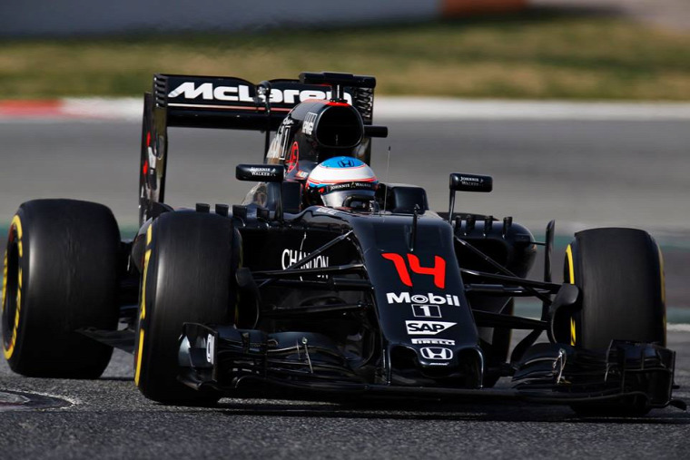 F1 Forma-1 McLaren-Honda Eric Boullier Fernando Alonso Jenson Button