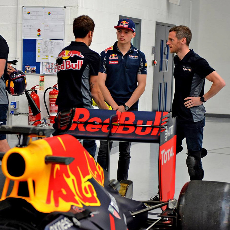F1 Forma-1 Max Verstappen Danyiil Kvjat Helmut Marko Red Bull Toro Rosso