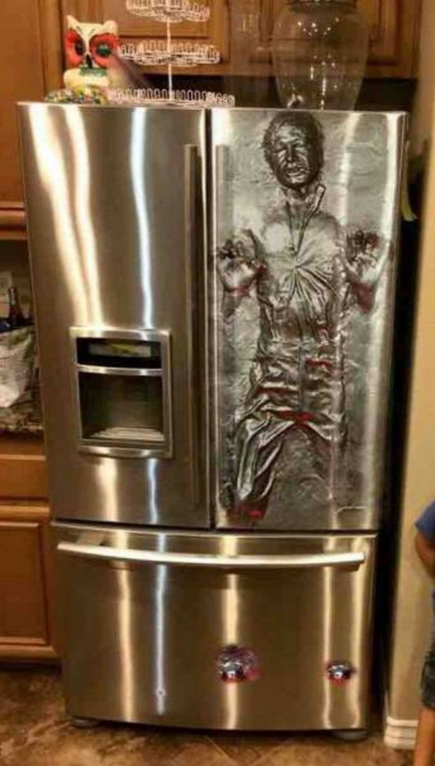 Hétvégi dizájn hűtőszekrény Han Solo karbonizált