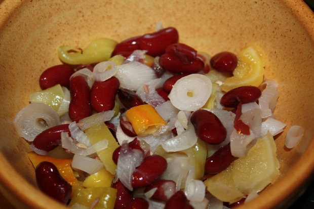 recept köret savanyúság saláta csípős bab paprika