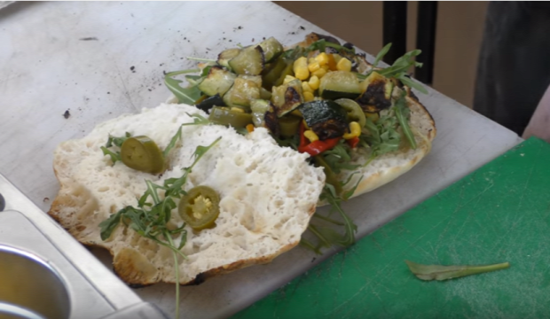 videó streetfood szendvics kemence