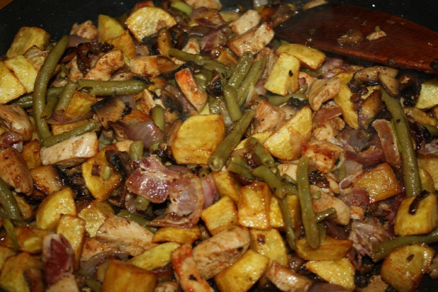recept főétel húsétel csirke csirkemell gomba császárhús zöldbab burgonya krumpli