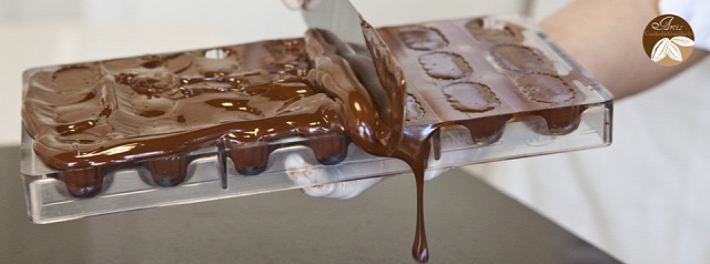 csokoládé bonbon étcsokoládé kovács emőke artis csokoládéműhely