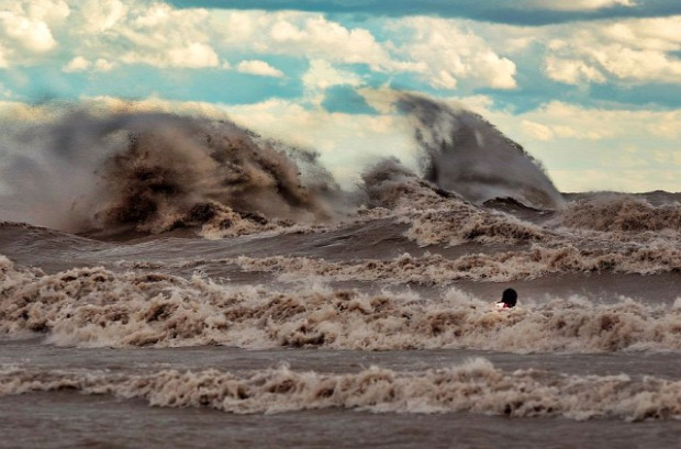 A világ érdekes Nagy-tavak Erie-tó vihar hullám