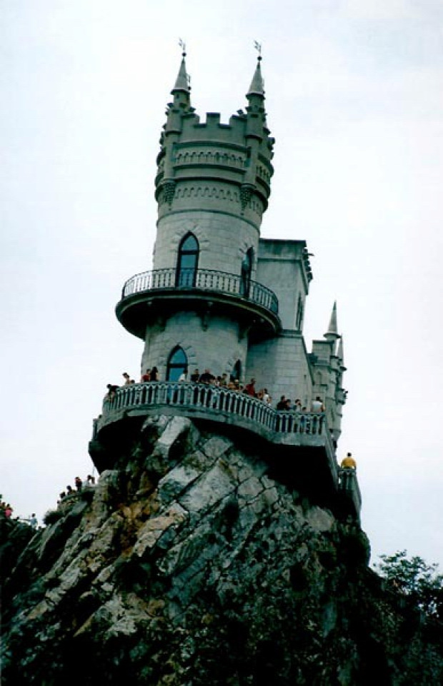 A világ érdekes ukrajna Krim-fésziget Jalta sziklaszírt fecskefészek kastély Aurora szikla