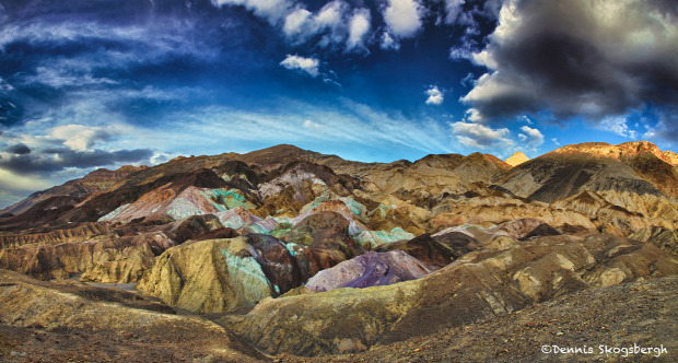 A világ érdekes Kalifornia Halál-völgye Fekete-hegységű művész palettája