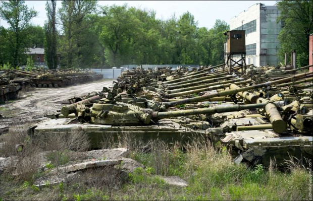 A világ érdekes Harkov harckocsi javító gyár üzem Ukrajna
