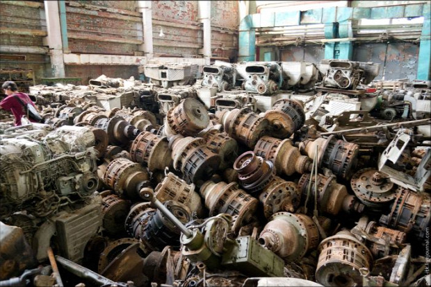 A világ érdekes Harkov harckocsi javító gyár üzem Ukrajna