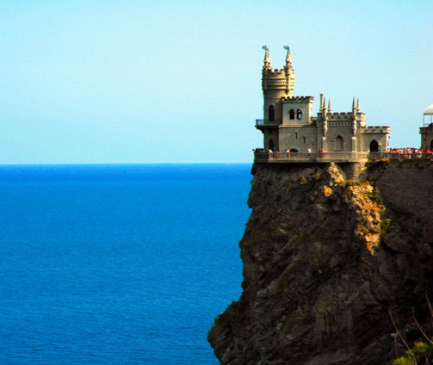 ukrajna Krim-fésziget Jalta sziklaszírt fecskefészek kastély Aurora szikla