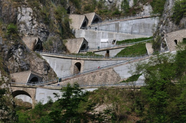 hágó átjáró pass San Baldo Olaszország első világháború Osztrak-Magyar Monarchia hadsereg szerpentin alagút Trichiana Tovena