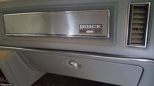 A világ érdekes garázs elfeledett autó Buick rejtély titok