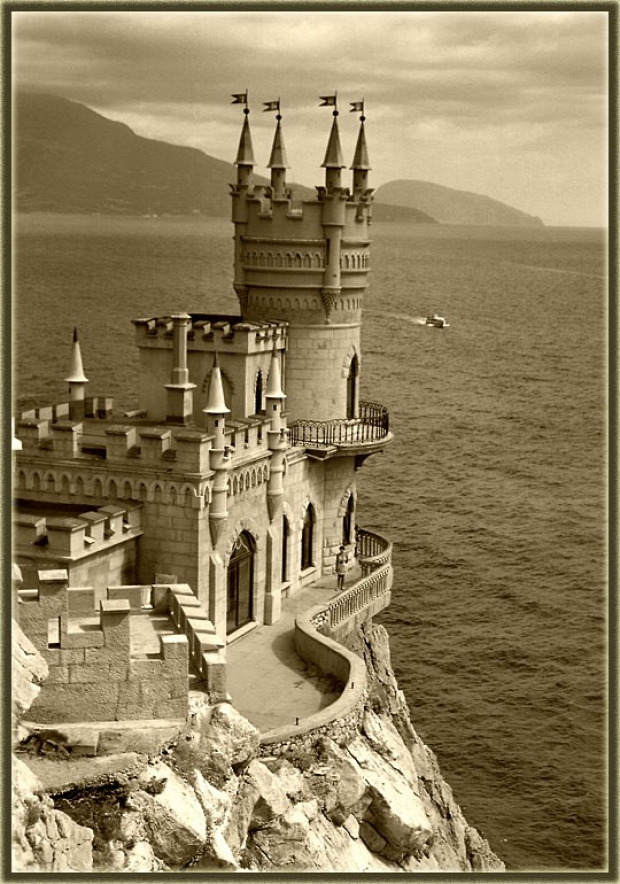 A világ érdekes ukrajna Krim-fésziget Jalta sziklaszírt fecskefészek kastély Aurora szikla