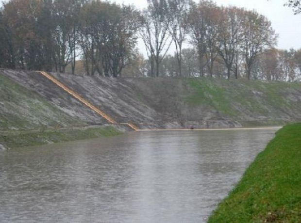 Mózes  Moses híd Hollandia vízszint erő de Roovere Accoya