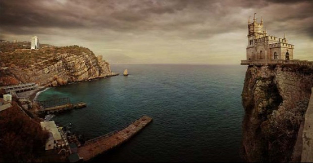 ukrajna Krim-fésziget Jalta sziklaszírt fecskefészek kastély Aurora szikla