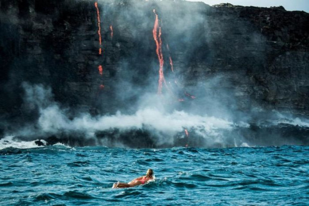A világ érdekes Hawaii vulkán Kilauea láva víz
