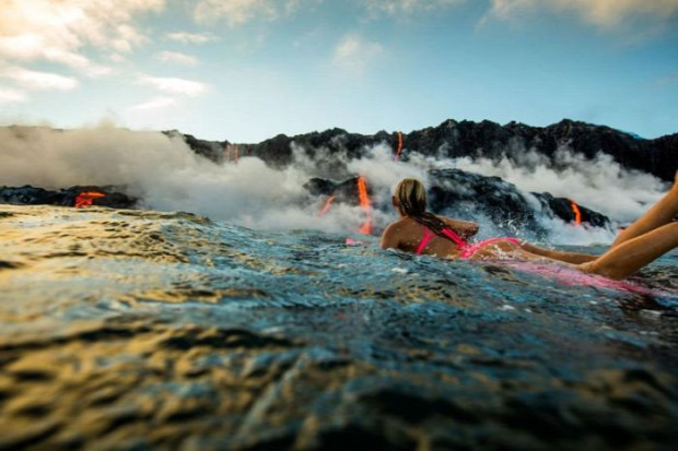 A világ érdekes Hawaii vulkán Kilauea láva víz