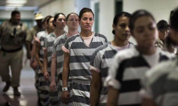 A világ érdekes Arizona börtön nő rablánc munka
