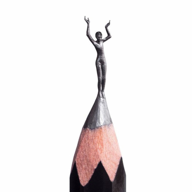faragás szobor ceruza grafit