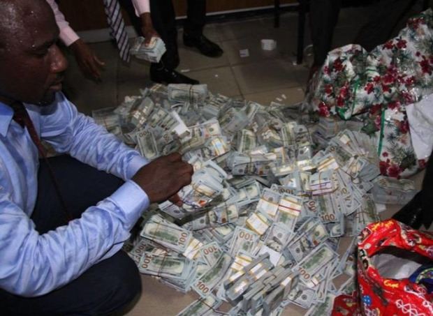 A világ érdekes Nigéria aparman lakás pénz korrupció
