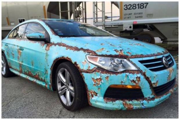 A világ érdekes autó festés dukkó