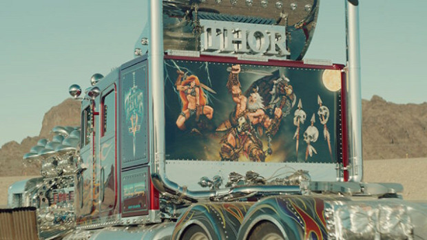 A világ érdekes kamion vontató szörnyeteg Thor 24