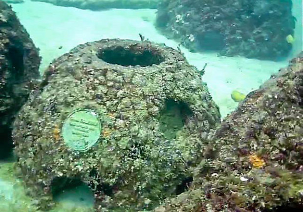Florida Miami vízalatti temető  Neptune Memorial Reef